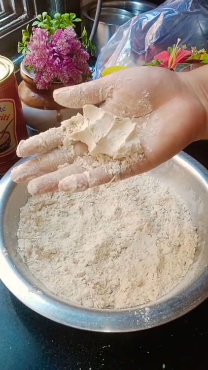 Step 1.2: Mix wheat flour, salt, kasoori methi, ajwain, and oil in a bowl