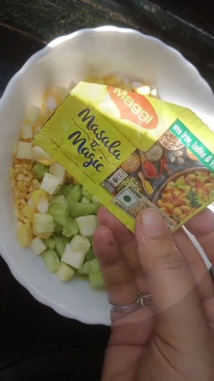 Step 1.1: Sprinkle salt to taste, squeeze the juice of half a lemon, and add 1 tsp of Maggi Masala Magic or chaat masala
