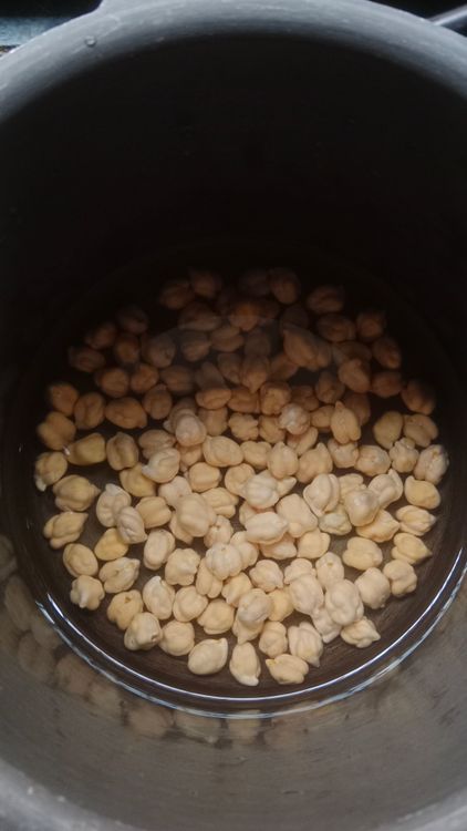 Step 1.1: Soak chickpeas for 3-4 hours or overnight