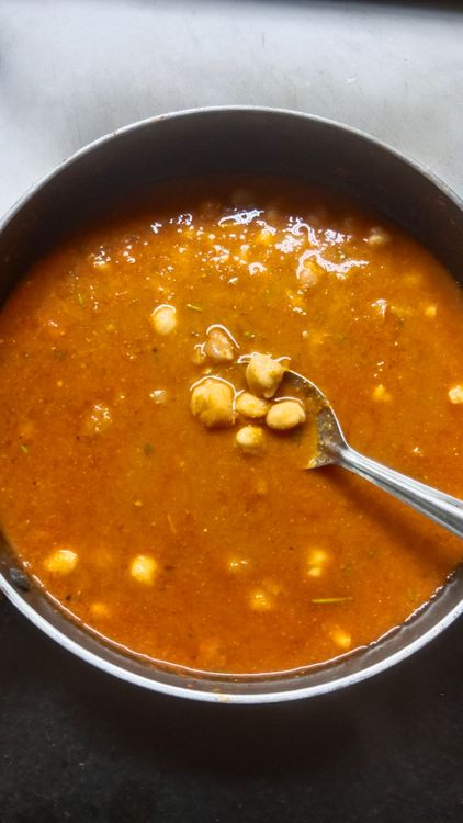 Step 2.2: Add chopped coriander leaves and boiled chickpeas