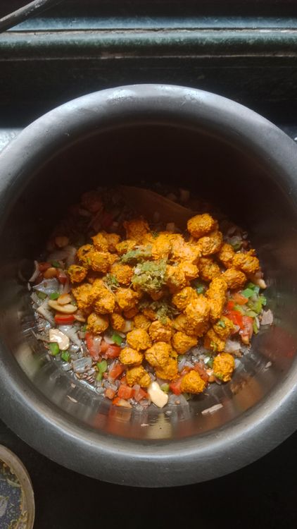 Step 2.1: Add the marinated soya chunks with ginger garlic chilli paste