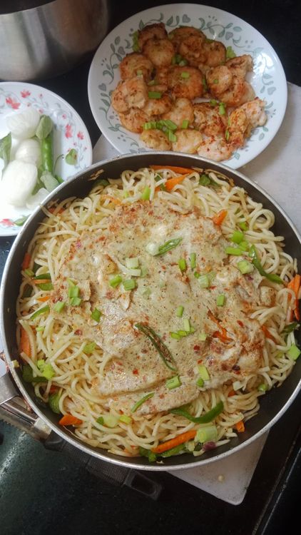 Butter Garlic Prawn Noodle Bowl
 recipe