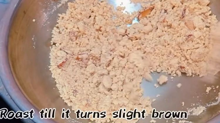 Step 1.2: Add rajgira atta (amaranth flour) to the pan and sauté for about 5 minutes or until the aroma is released