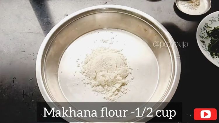 Step 1.2: Dry roast the makhana until crisp, then let it cool down and grind into a fine powder