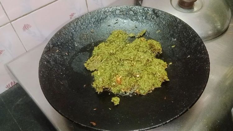 Step 1.1: Add the coarse paste and sauté for 2 minutes until the color changes slightly