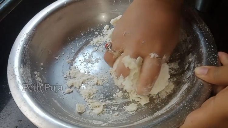 Step 1.1: Grease the dough with ghee or butter and keep it aside