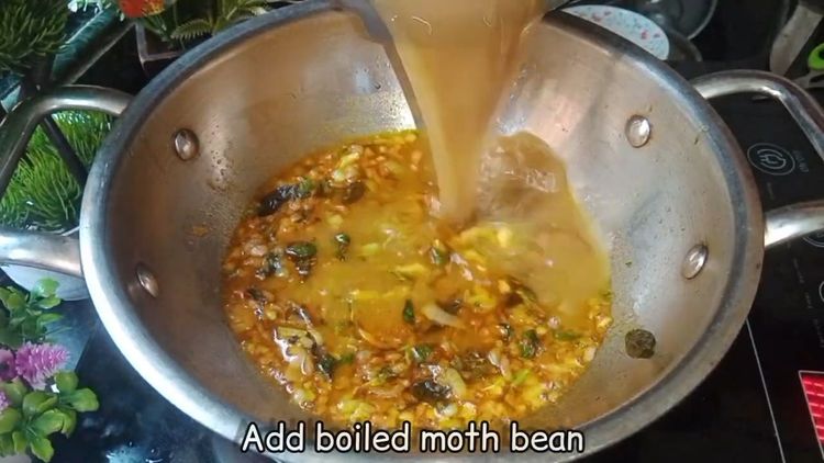 Step 2.1: Add the boiled matki to the pan and bring it to a boil