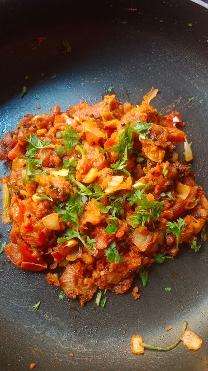 Step 1.1: Garnish with chopped coriander leaves and serve hot with bhakri as a side dish