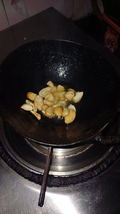 Step 2.1: Add fried cashews if desired