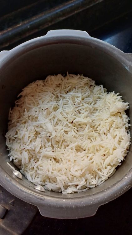 Step 1.1: Wash and soak basmati rice for 10-15 minutes