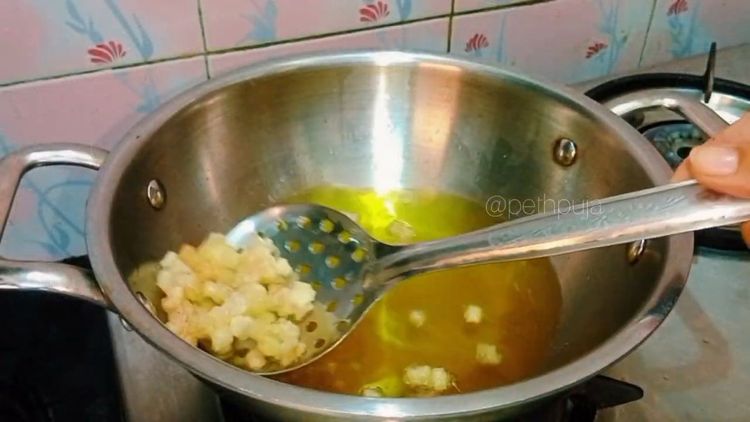 Step 1.2: Heat ghee in a pan and fry edible gum until it puffs up