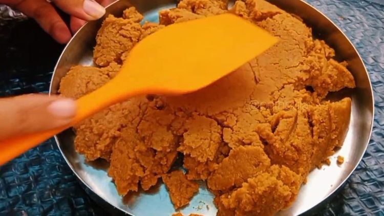 Step 1.1: Flatten the mixture evenly on a greased plate, press using spatula allow it to cool
