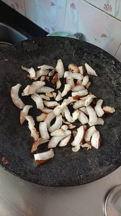 Step 2.2: Dry roast guntur dry red chillies and kashmiri dry red chillies until they puff