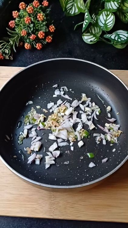 Step 1.1: Heat peanut oil in a pan or wok