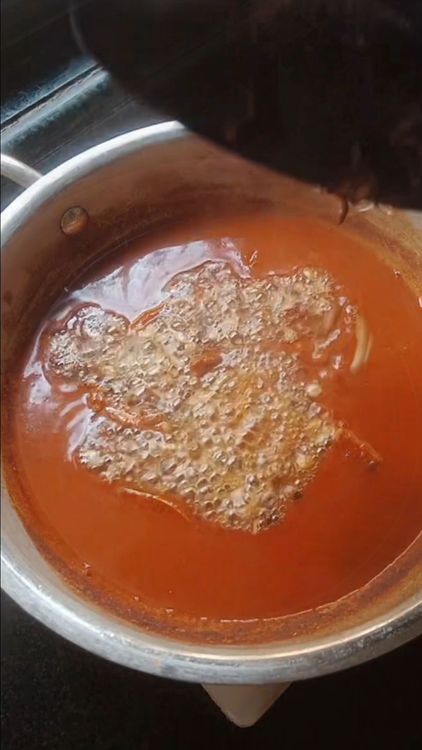 Step 3.1: Add the caramelized onion tadka to the gravy and quickly close the lid to let the aroma infuse