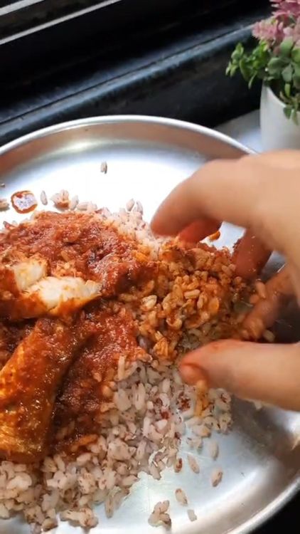 Step 3.2: Let the curry rest for 5-10 minutes before serving