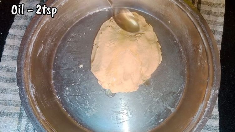 Step 1.1: Massage the dough with cooking oil and let it rest for 15-20 minutes