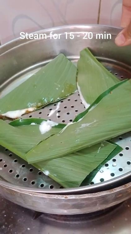 Step 4.1: Arrange patolis in a steamer