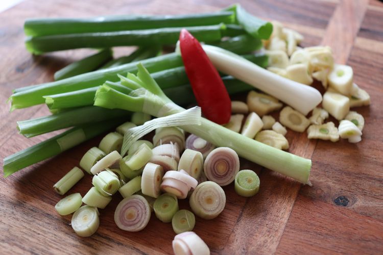 Step 1.1: Trim the [lemongrass](https://amzn