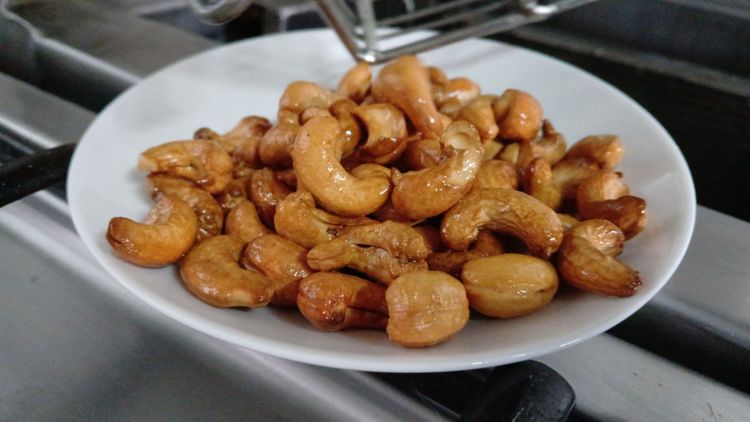 Perfectly Roasted Cashew Nuts in 3 Minutes Using a Deep Fryer recipe