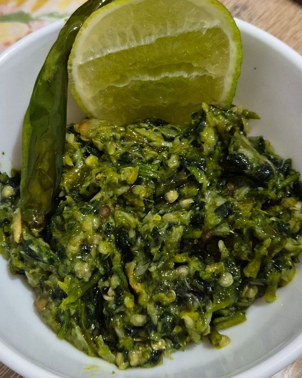 Green Chilli and Garlic Dip/Bhorta recipe