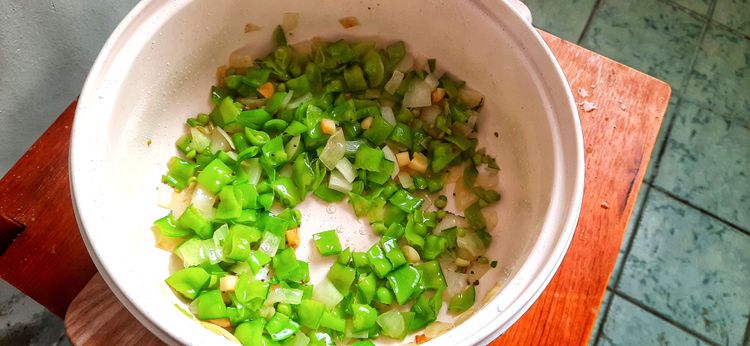 Step 1.1: Add chopped wrinkled beans and mix well