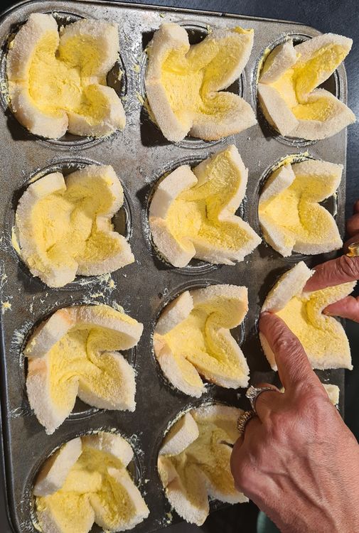 Step 1.1: Take off the crust from all bread slices