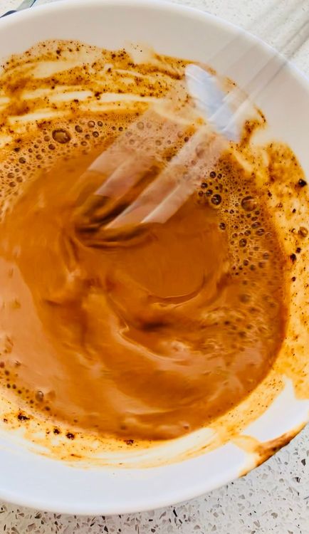 Step 1.3: Mix the instant coffee, powdered sugar, salt, flour, cinnamon powder, and vanilla extract in a bowl