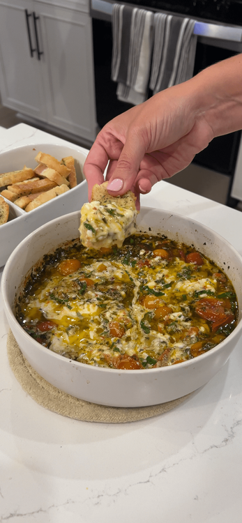 Step 3.1: Stir everything together and serve hot with the garlic bread crostinis