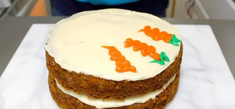 Step 3.1: In two separate bowls, mix frosting with orange food coloring gel and green food coloring