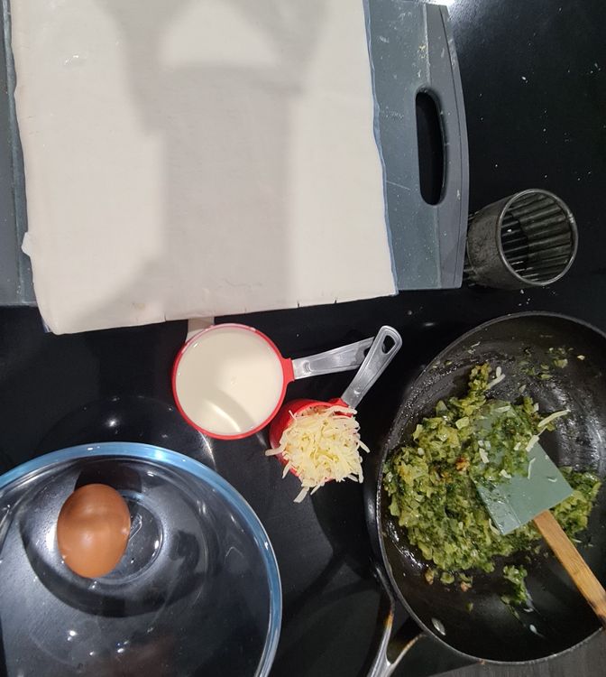 Step 1.1: Chop onion finely and squeeze the liquid out of the spinach