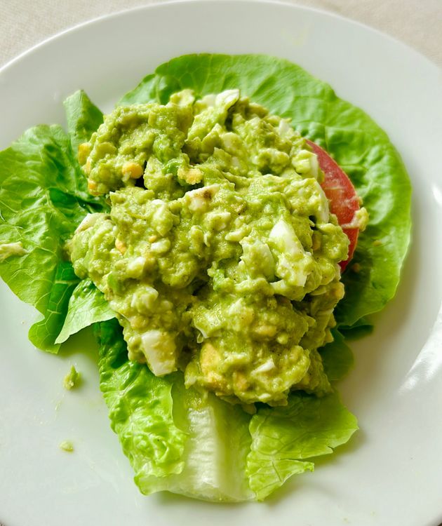 Step 3.1: Spoon the egg-avocado mixture into each lettuce leaf