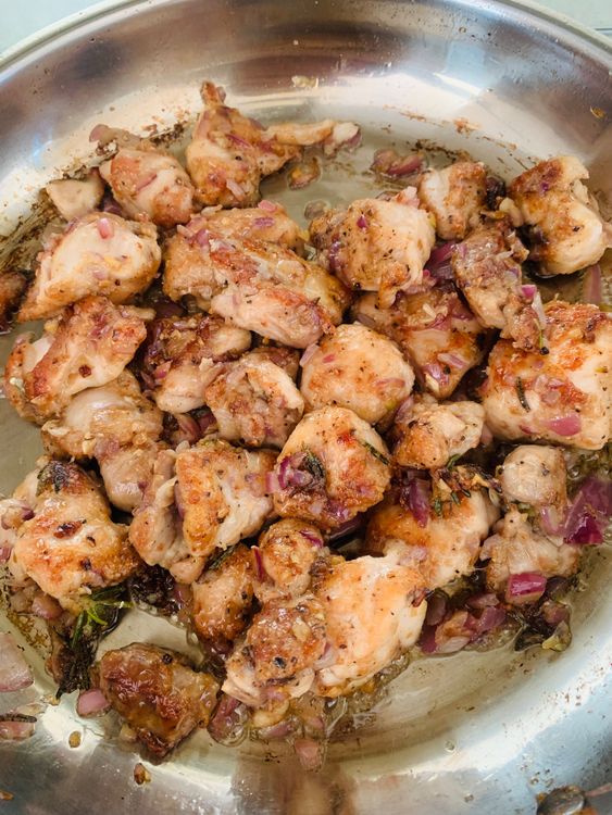 Step 3.1: Return the seared chicken to the skillet and cook for an additional 2-3 minutes over medium-low heat