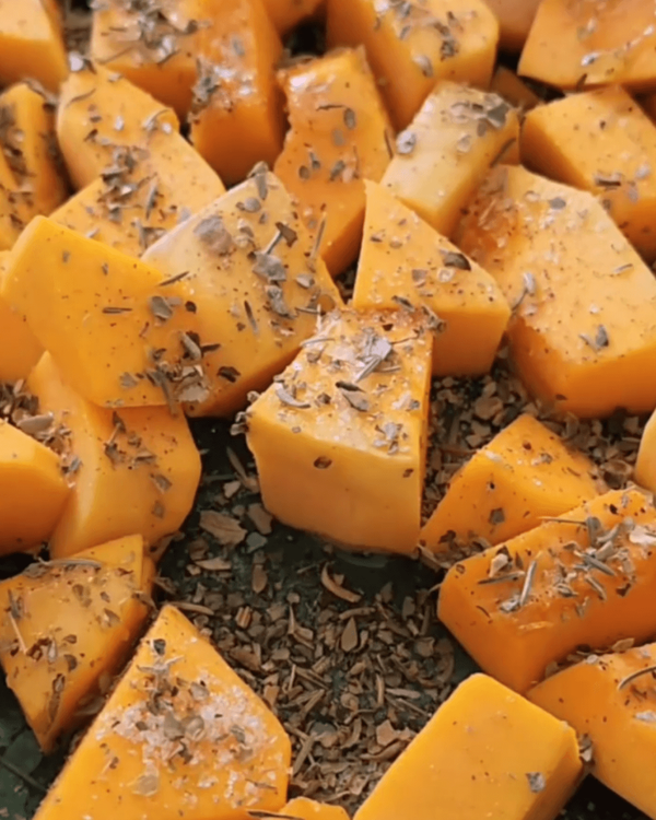 Step 1.1: Drizzle the squash with olive oil, then sprinkle with salt, black pepper, dried thyme, rosemary, and garlic powder if desired