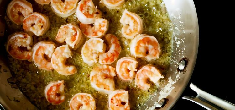 Step 1.1: Add the shrimp, salt, and ground black pepper to the frying pan
