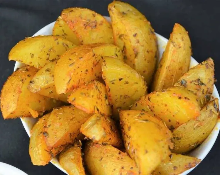 Herb-Spiced Potato Wedges recipe