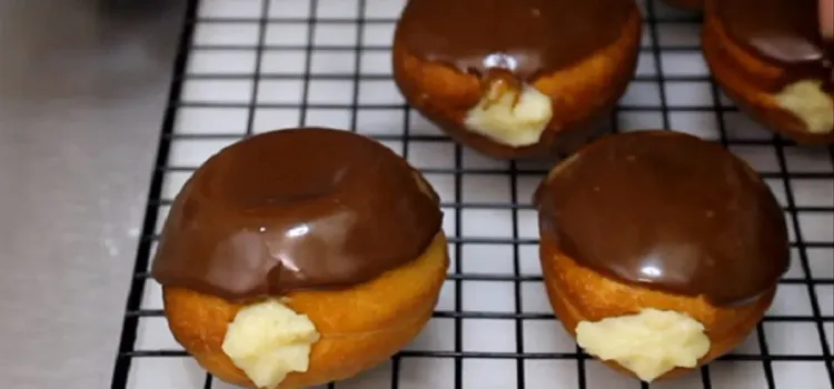 Step 4.1: Dip the donuts in the glaze, let them dry, and enjoy!
