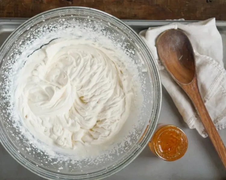 Step 2.1: Add the granulated sugar and vanilla extract and beat 2-3 more minutes until stiff peaks form