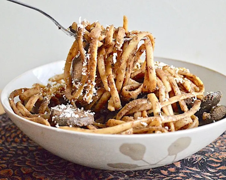 Step 1.1: Drain the linguine and toss it in the pan with the sauce
