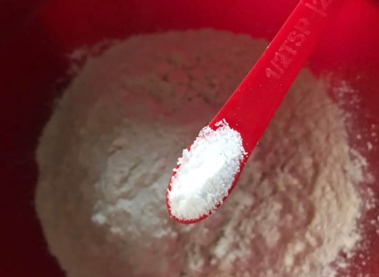Step 1.2: In a bowl, add flour, salt, and baking powder