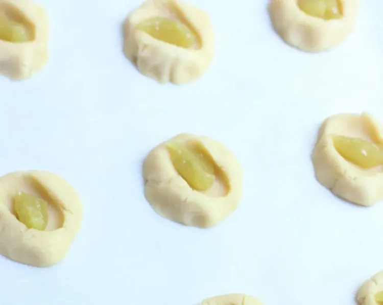 Step 2.1: Fill each impression with a scant 1/2 teaspoon of key lime curd