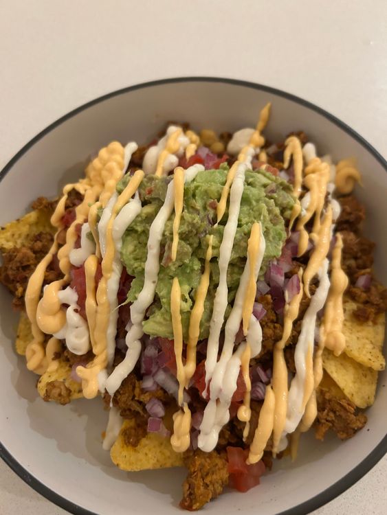 Step 3.1: Drizzle with your favorite sauces, like chipotle mayo, for an extra kick
