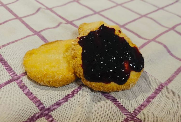 Sweet Sapphire Grape Jam (No Pectin) recipe