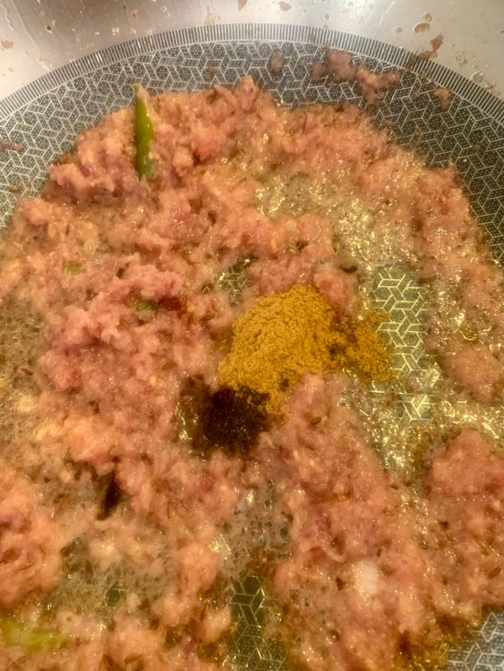 Step 1.1: Add cumin powder and cinnamon powder and mix for a few seconds