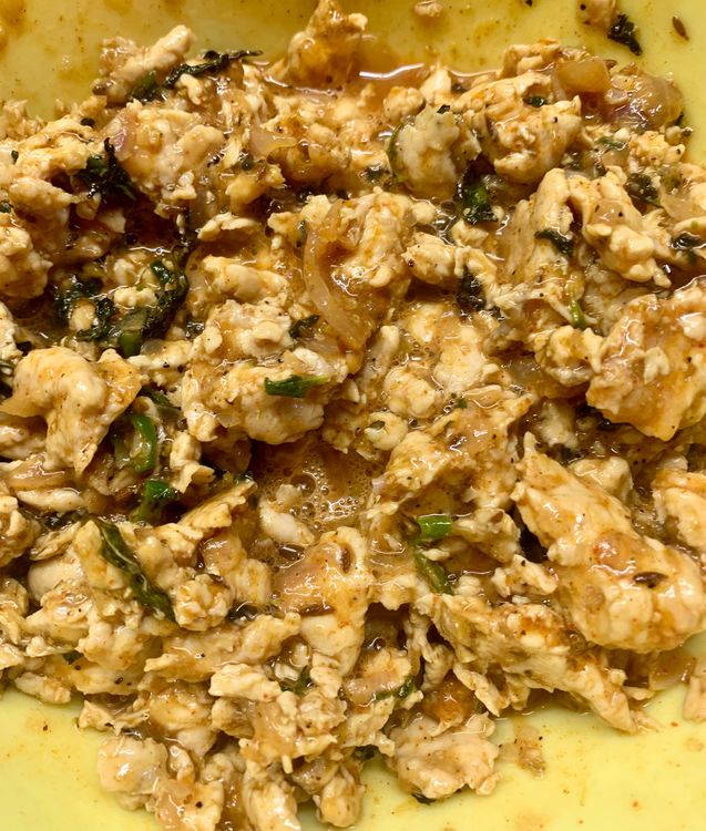 Step 3.1: Add chicken mixture to the bowl and mix nicely