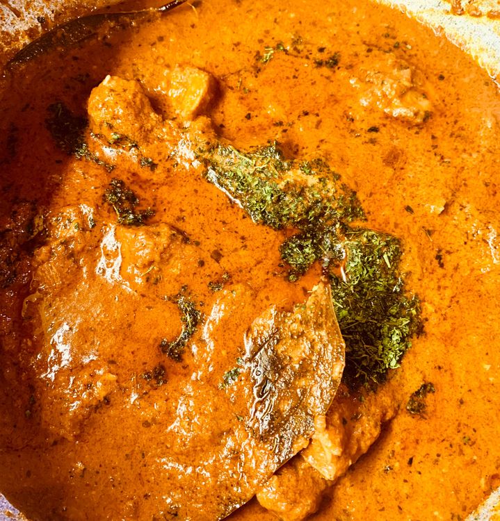 Step 1.1: Add 1 tbsp kasuri methi and coriander leaves