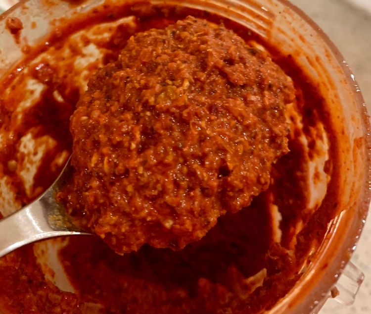 Step 1.1: Add kashmiri red chilli powder, ginger, garlic, vinegar, tamarind, and water to the mixer
