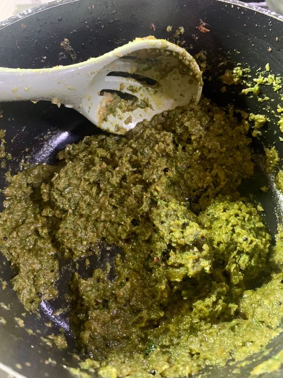 Step 2.1: Add kashmiri red chilli powder and mix