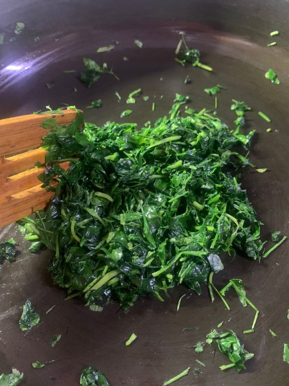 Step 2.1: Put 1 tsp oil in a heavy-based pan on medium to high heat