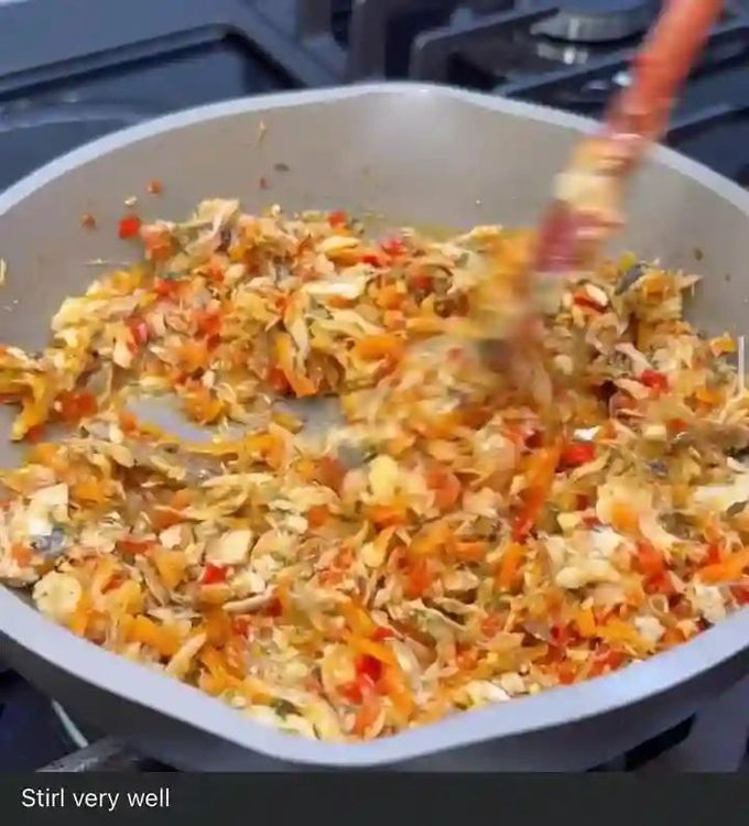 Step 1.1: Add parsley and curry powder, stir well, cook for 2 minute, and set aside